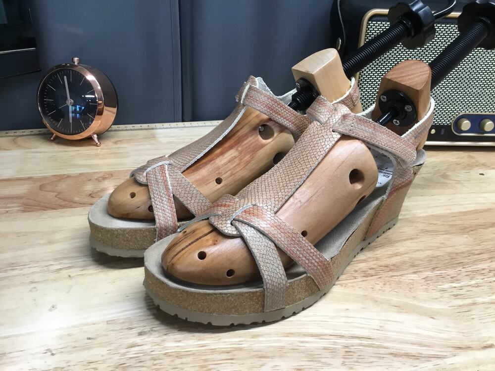 Mephisto Liviane Sandals Women's US 12 Light Sand Leather Wedge Heel Slingback